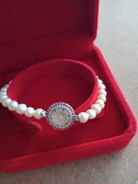 Italian handmade pearl bracelet